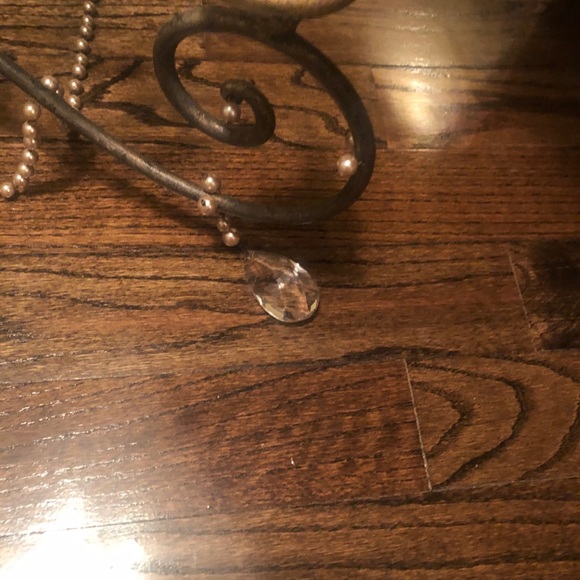 Gorgeous Chadelier - Picture 2 of 4